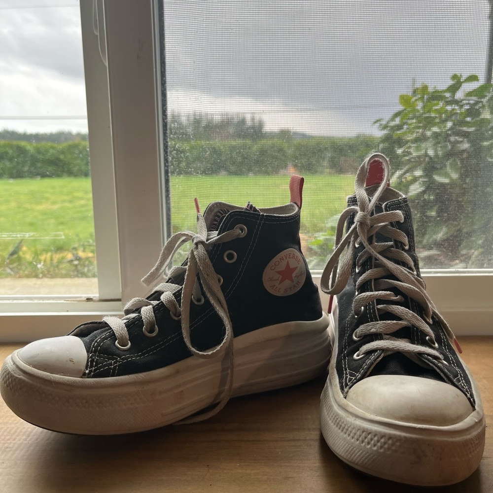 Girl’s Platform Converse